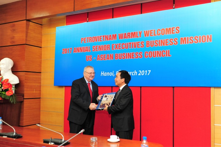 Phó Tổng Giám đốc Nguyễn Quốc Thập tiếp Đoàn Doanh nghiệp cấp cao Hội đồng Kinh doanh Hoa Kỳ-Asean (US-ABC)
