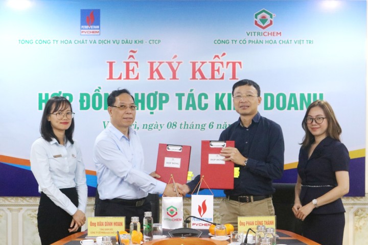 Lễ ký kết Hợp đồng hợp tác kinh doanh giữa Tổng công ty Hoá chất và Dịch vụ Dầu khí-CTCP (PVChem) và Công ty CP Hoá chất Việt Trì (Vitrichem).